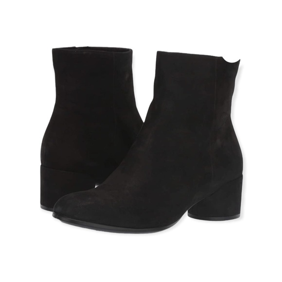 𝅺ecco Black Suede Bootie, Shape 35 Modern Ankle Boot, 7 - Picture 8 of 9